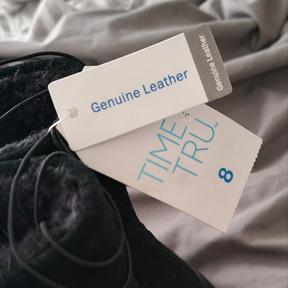 NWT Time and Tru Ugg Style Boots - Picture 2 of 4